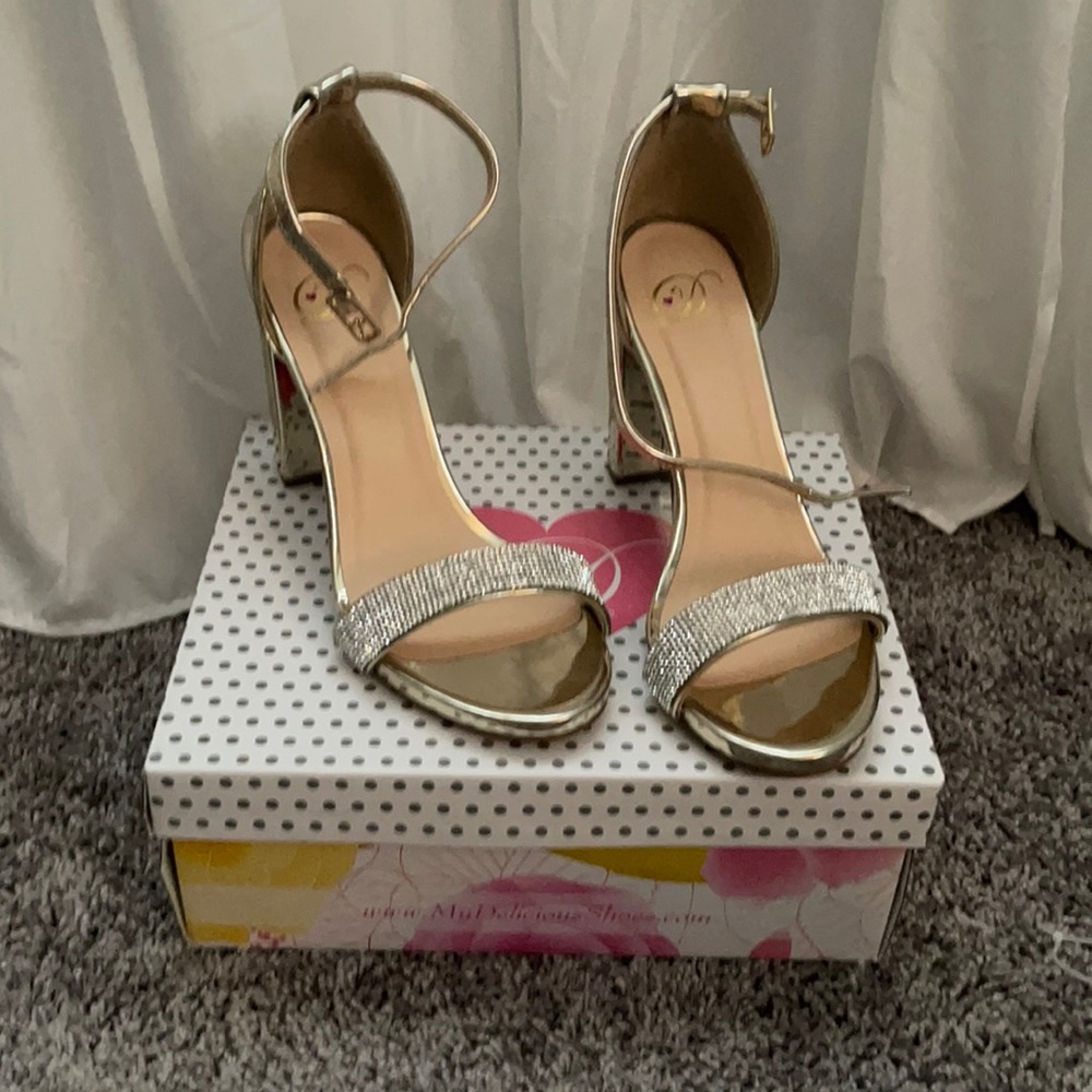 FLAWLESS HEELS WORN JUST FOR PICS